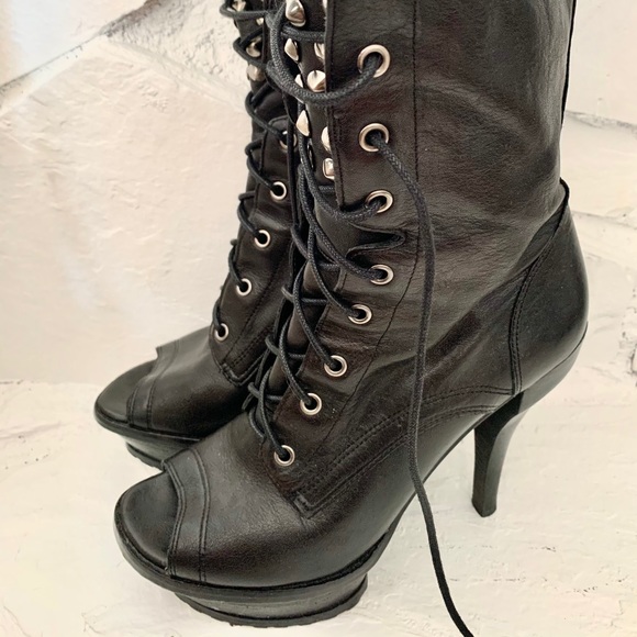 Lisa For Donald J. Pliner Black Boots - Picture 2 of 12